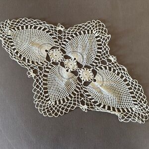 Handmade crocheted doily Lace doily great condition